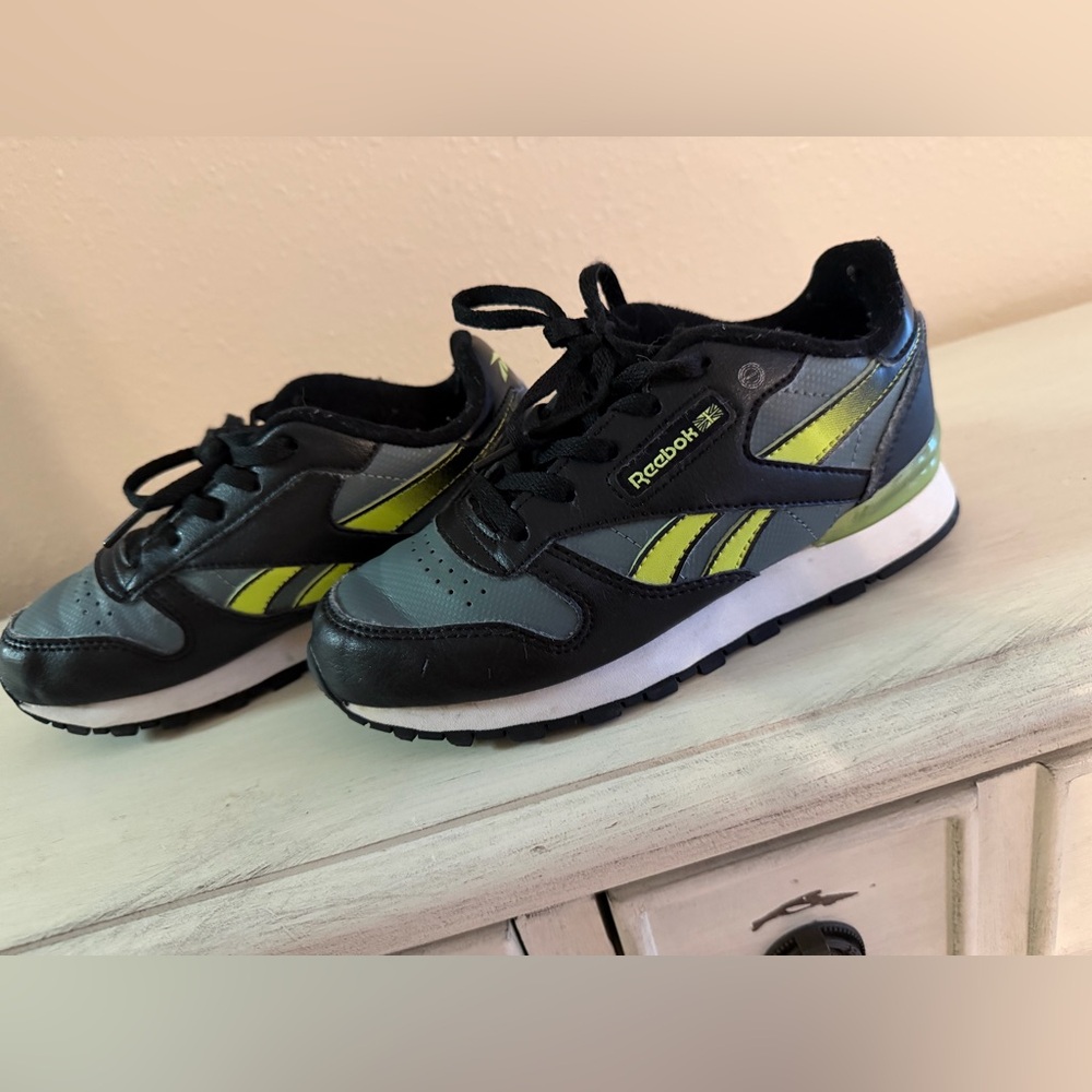 Reebok Kids Sneakers - Black and Lime